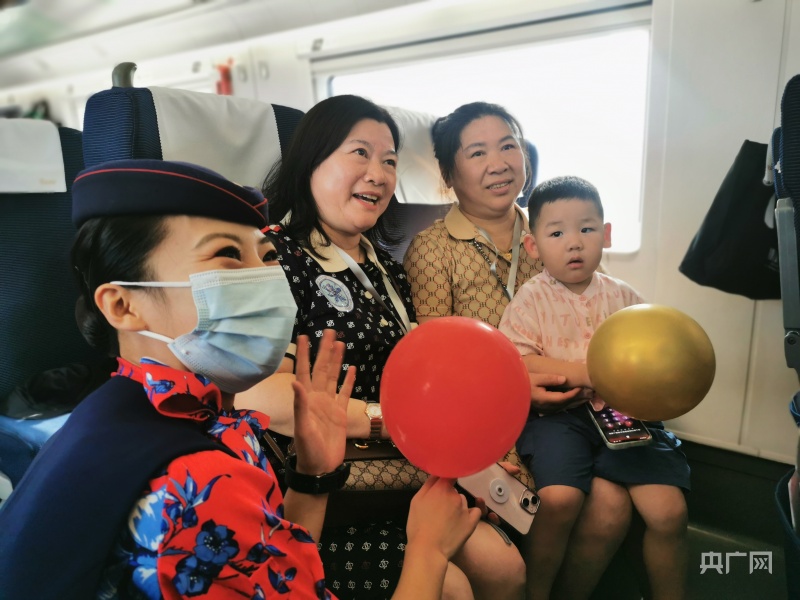 记者实探｜豫“米”一年：让“流动的河南”更加生PG电子 PG平台机勃勃(图4)