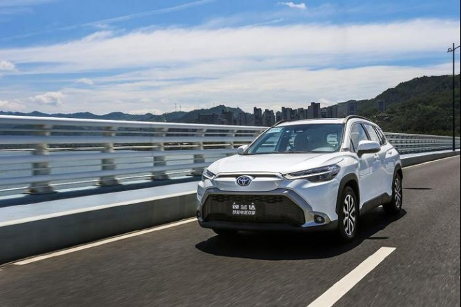 谁是小型SUV性价比之王？横评XR-V、锋兰达、赛图斯(图10)